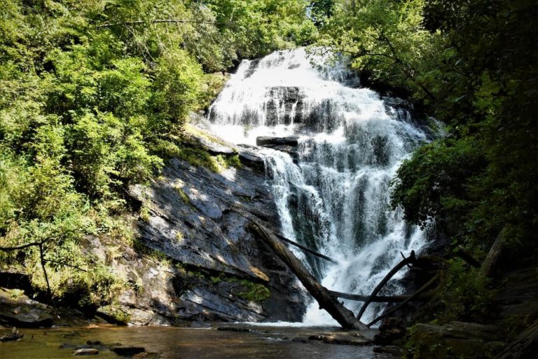 15 Beautiful Waterfall Hikes in South Carolina