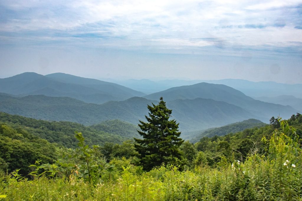 A wide open view of North Carolina mountains