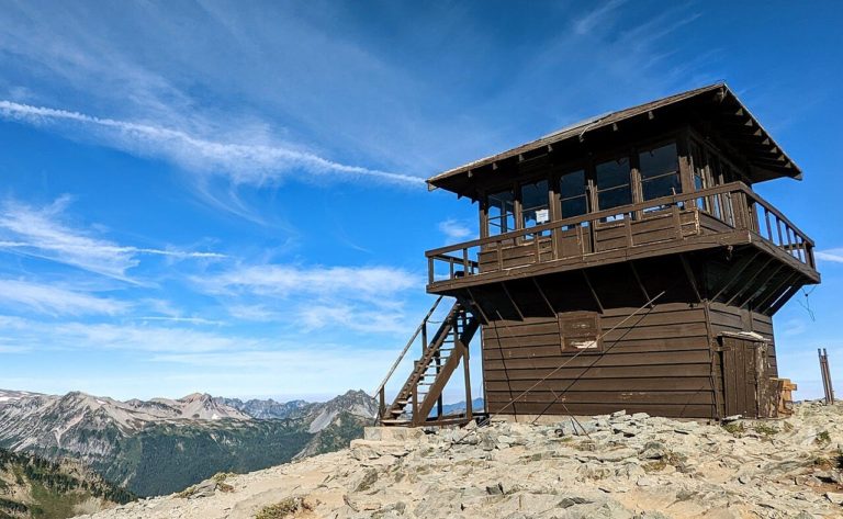 18 Great Fire Lookout Hikes in Washington